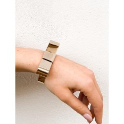 BRACCIALE A FORMA DI FIOCCO IN METALLO BRACCIALE A FORMA DI FIOCCO IN METALLO