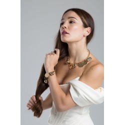 COLLANA CON SFERE DORATE E MONETE COLLANA CON SFERE DORATE E MONETE