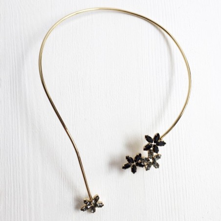 COLLANA RIGIDA CON FIORE 5 PETALI