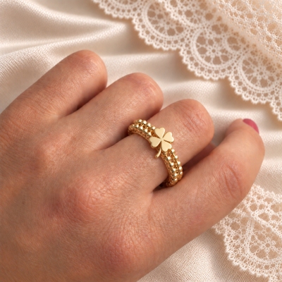 ANELLO SOTTILE NEREA CON QUADRIFOGLIO