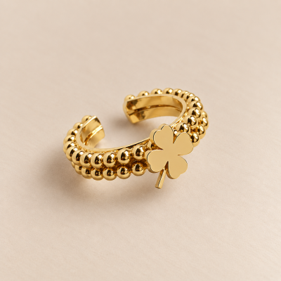 ANELLO SOTTILE NEREA CON QUADRIFOGLIO